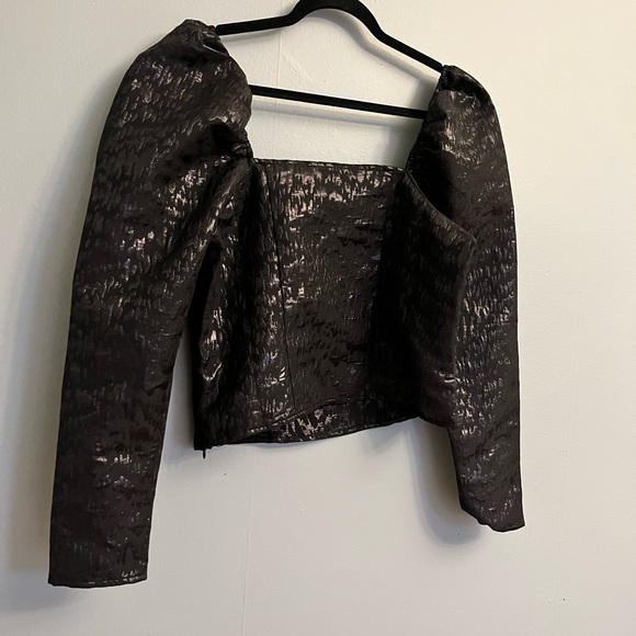 black corset top with puff long sleeves - Picture 2 of 3